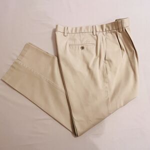 Dockers Beige‎ Men’s 36x30 Pleated Front Classic Fit 100% Cotton